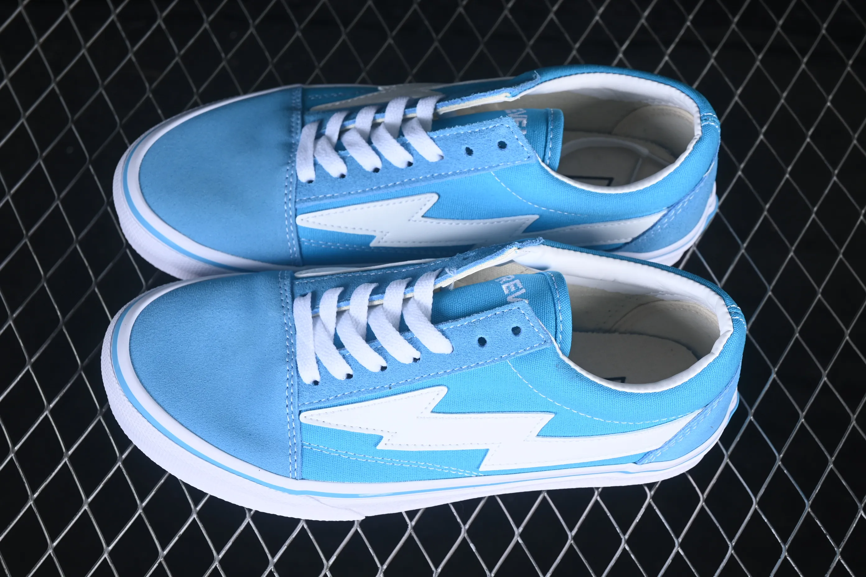 All categories Vans Vans series Vans Low Vans low-top Revenge x Storm Old Skool lightning joint low-top casual sneakers lake blue